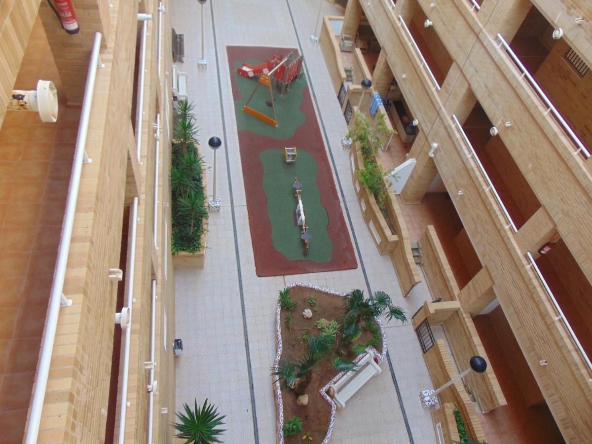 Apartamentos Varios Con 2 Dorm En Marina Dor , La Playa De Amplaries 47 , Vista Lateral Al Mar أوروبيسا ذيل مار المظهر الخارجي الصورة