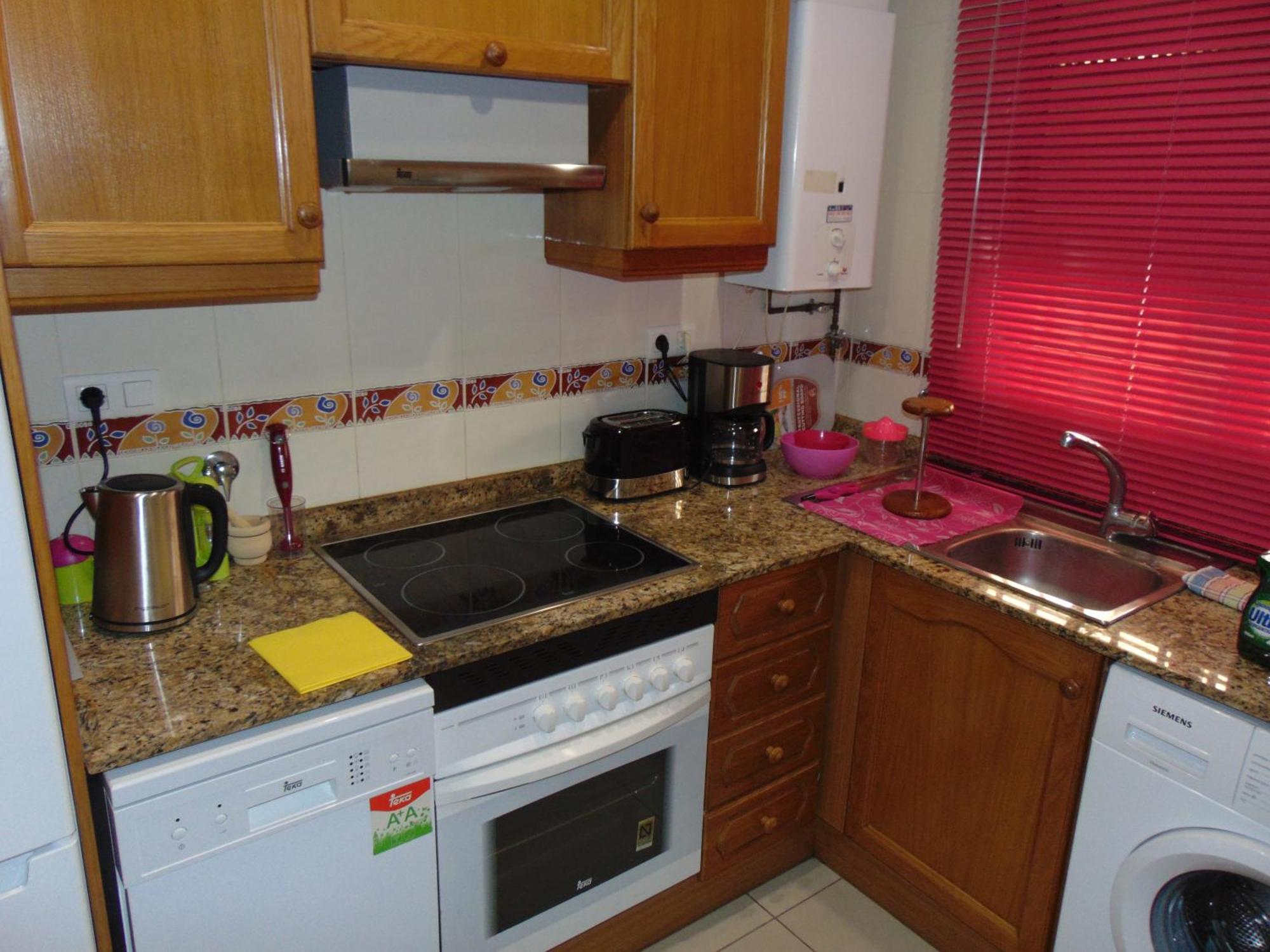 Apartamentos Varios Con 2 Dorm En Marina Dor , La Playa De Amplaries 47 , Vista Lateral Al Mar أوروبيسا ذيل مار الغرفة الصورة