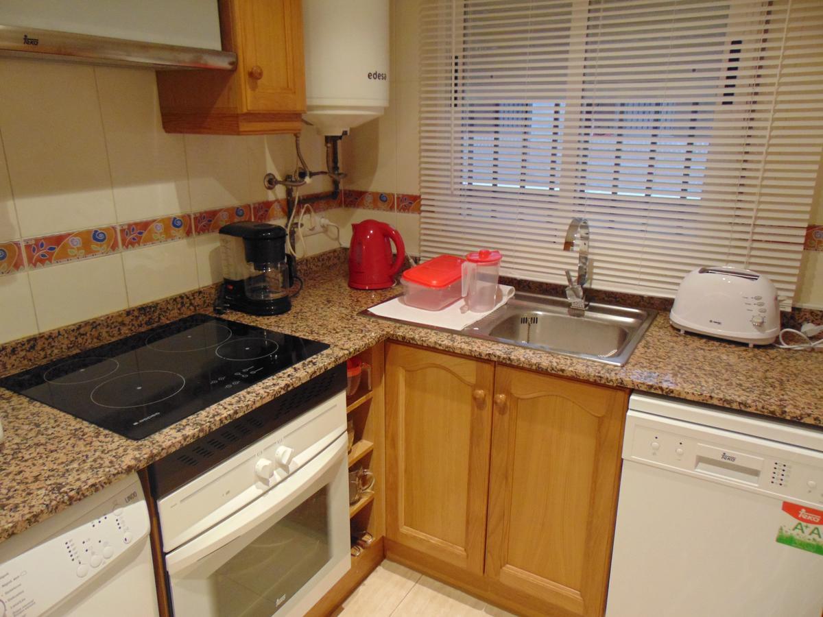 Apartamentos Varios Con 2 Dorm En Marina Dor , La Playa De Amplaries 47 , Vista Lateral Al Mar أوروبيسا ذيل مار المظهر الخارجي الصورة