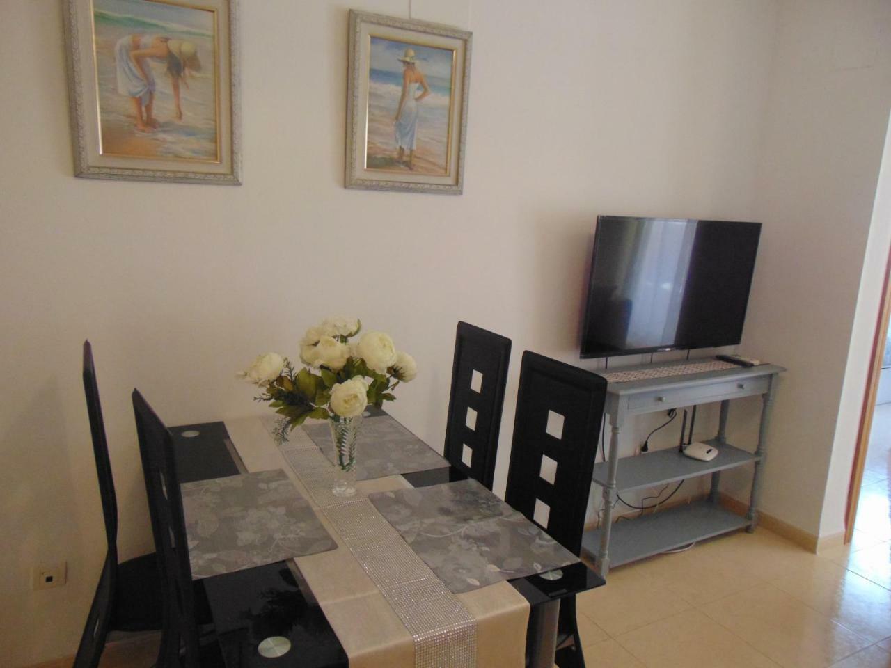 Apartamentos Varios Con 2 Dorm En Marina Dor , La Playa De Amplaries 47 , Vista Lateral Al Mar أوروبيسا ذيل مار المظهر الخارجي الصورة